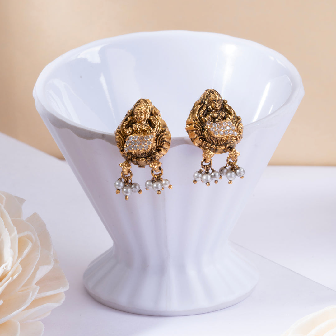 Arthapriya Stud Earrings