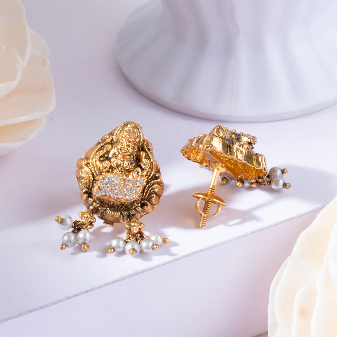 Arthapriya Stud Earrings