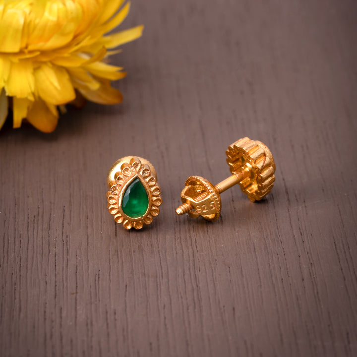 Amulya Leaf Studs
