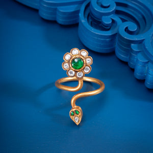 Sitara-Phool Kundan Ring