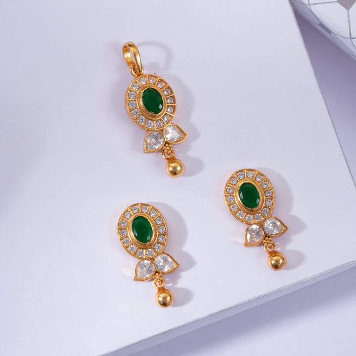 Emroval Pendant Set