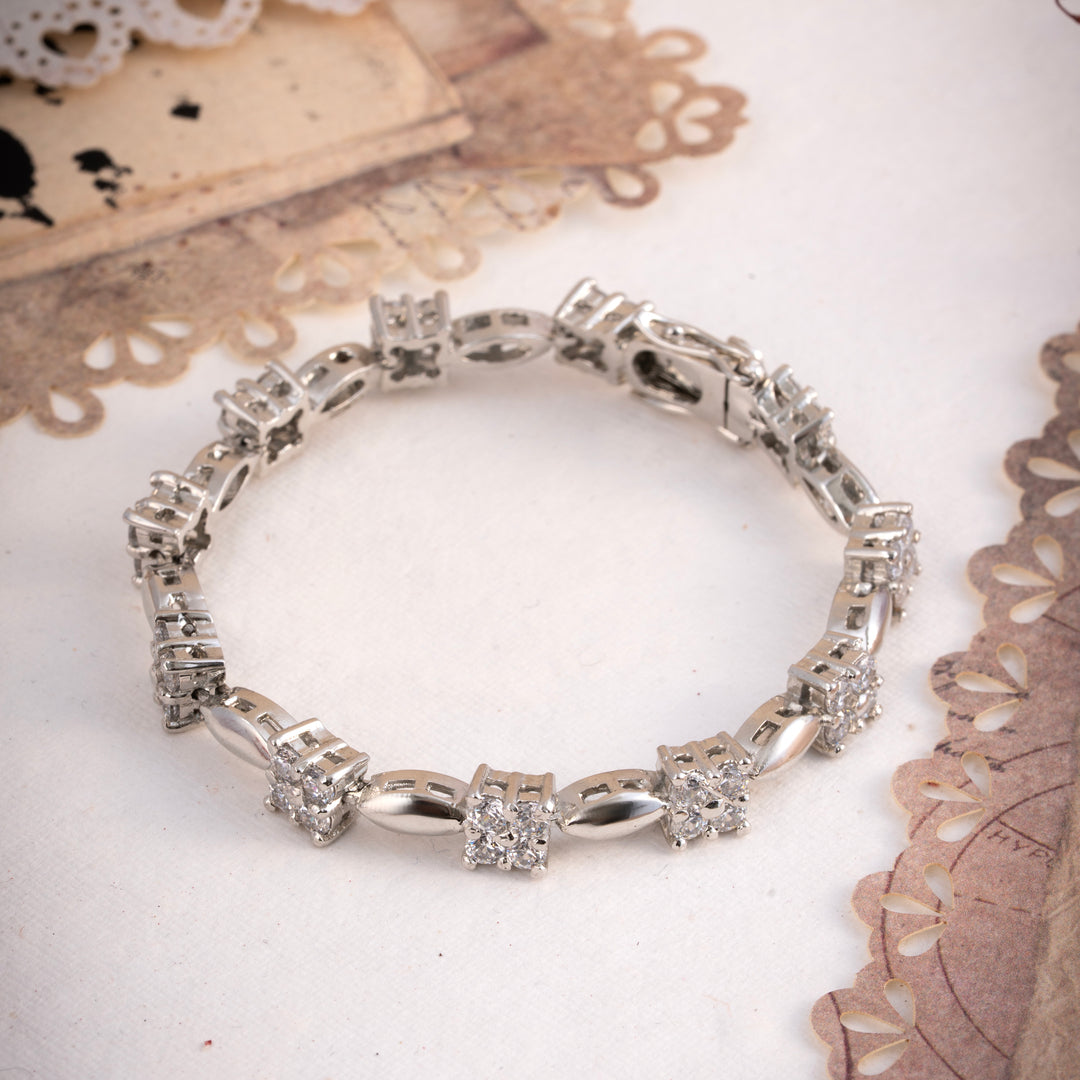 Linear Bracelet