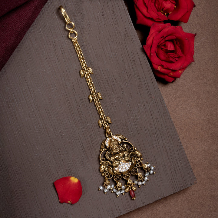 Devi Taranika Maang Tikka