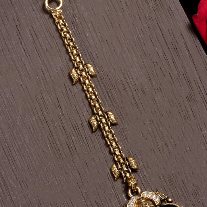 Devi Taranika Maang Tikka