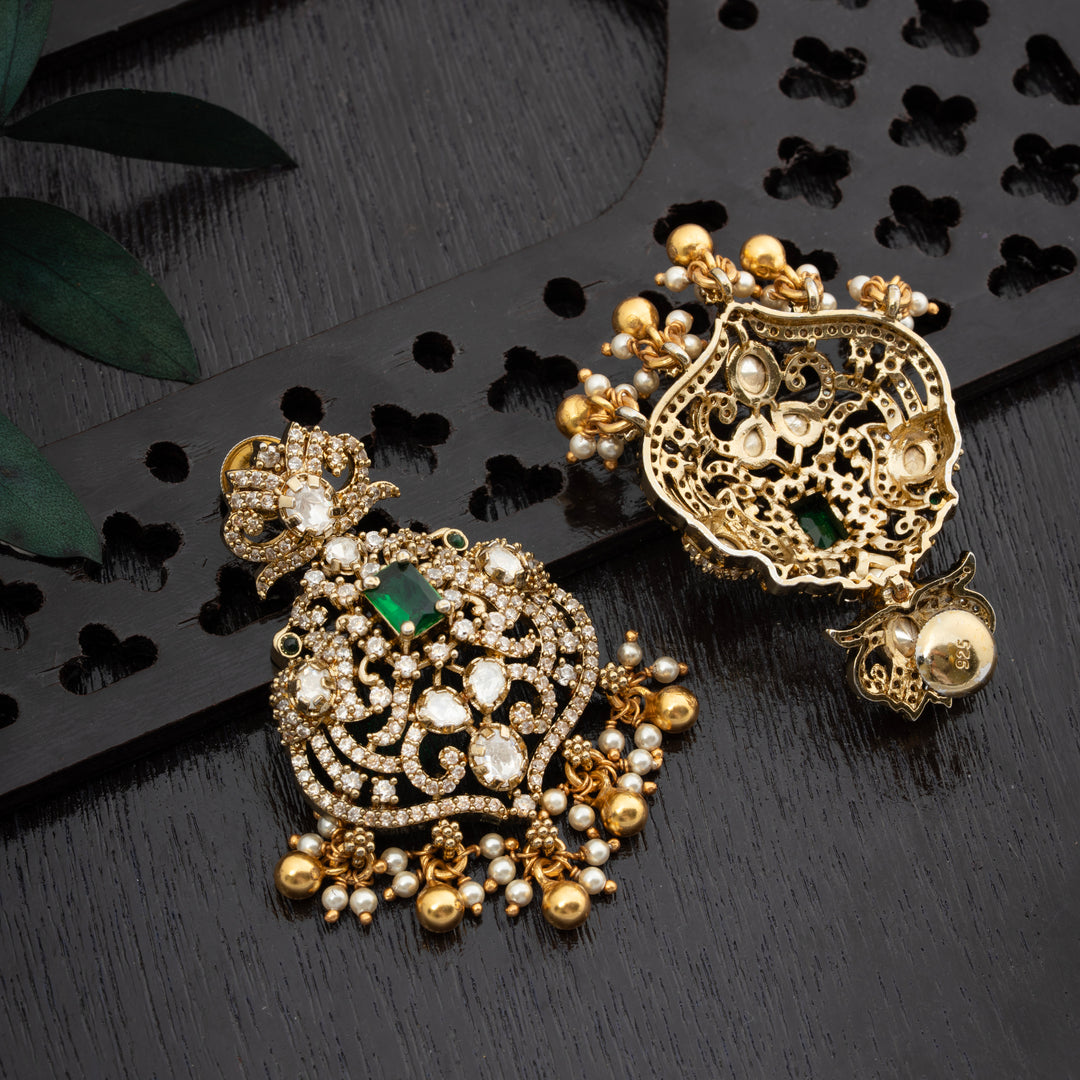 Pluva Victorian Danglers