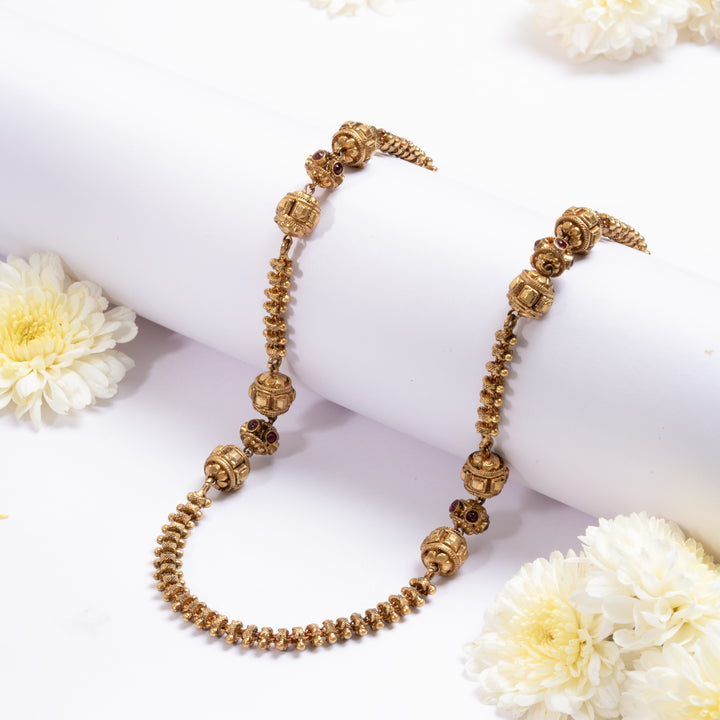 Aurvani Beaded Chain