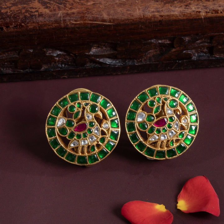 Kamorika Kundan Studs