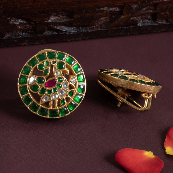 Kamorika Kundan Studs