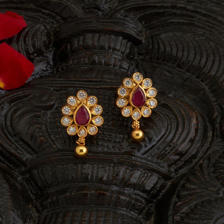 Vilva Tara Pendant Set