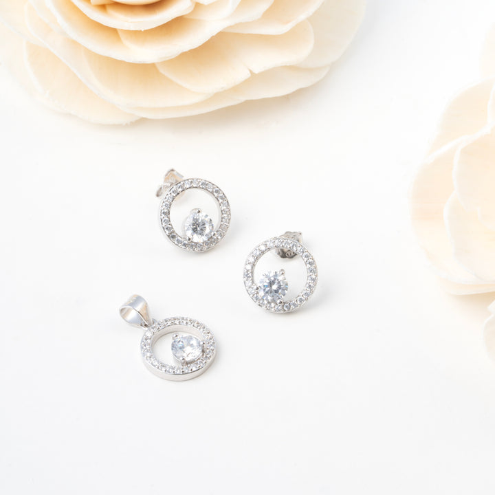 Diorra Spark Pendant Set