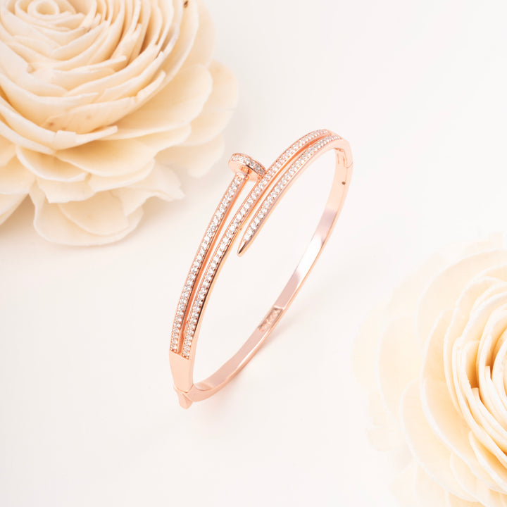 Fingertip Grace Bracelet
