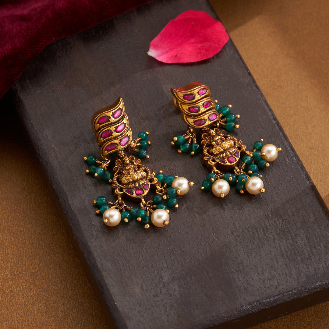 Kamala Priya Danglers