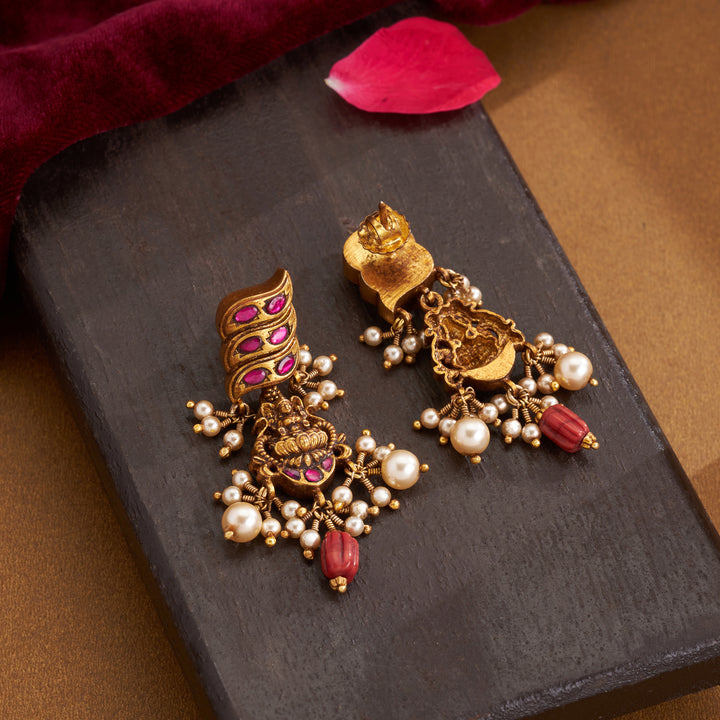 Kamala Priya Danglers