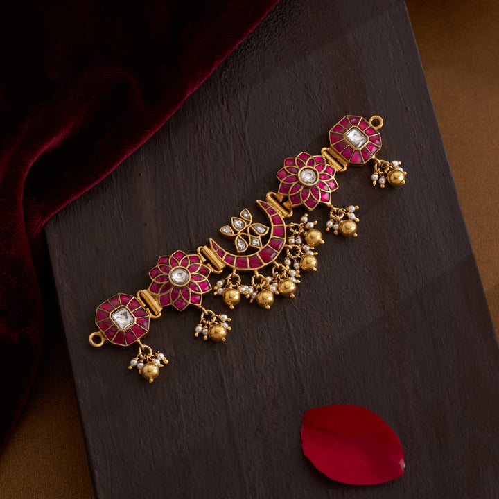 Kundan Aakar Choker