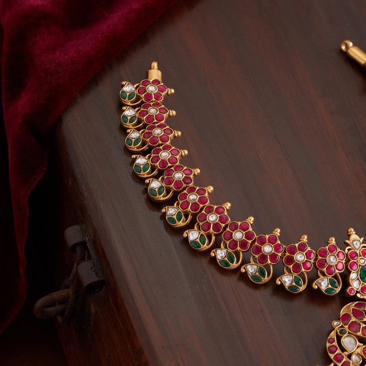 Floranjal Necklace
