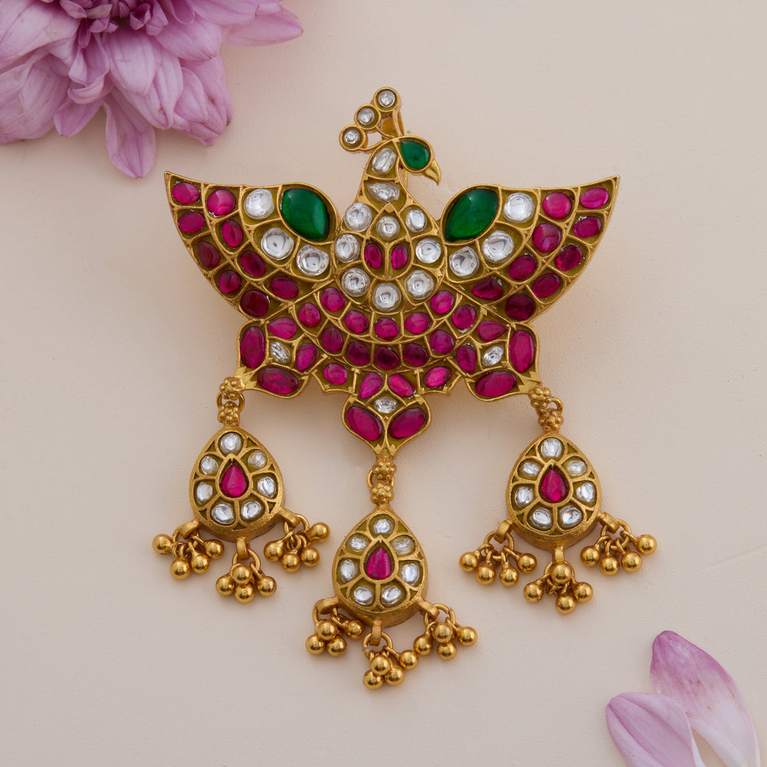Taaramayil Pendant