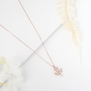 Rosivra Chain Pendant