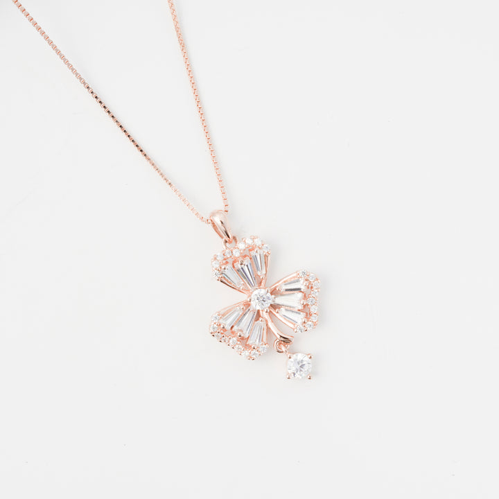 Rosivra Chain Pendant