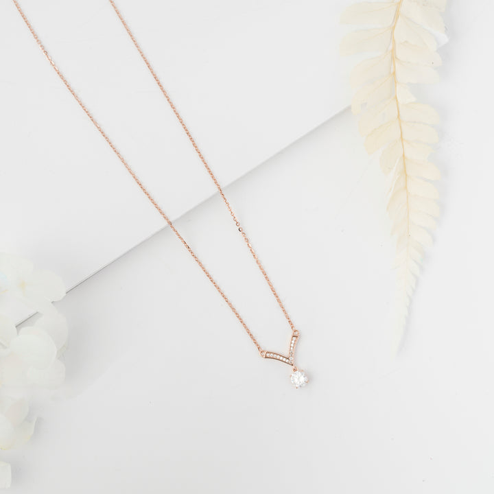 V-Glow Chain Pendant