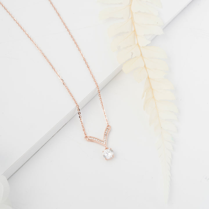 V-Glow Chain Pendant