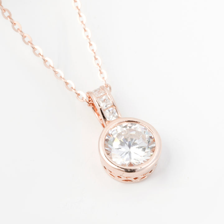 Shynora Chain Pendant