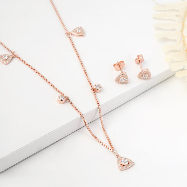 Tri Blink Chain Pendant Set