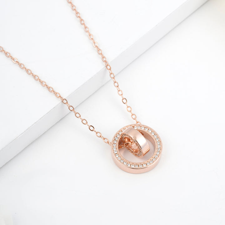 Liora Loop Chain Pendant