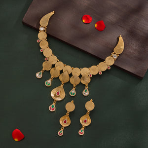 Pearika Necklace Set