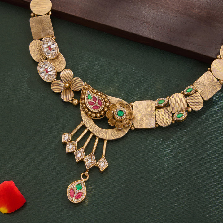 Manorama Necklace Set
