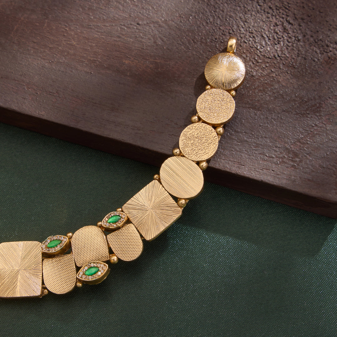 Manorama Necklace Set