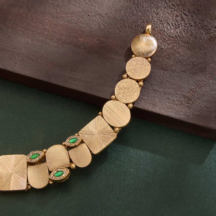 Manorama Necklace Set