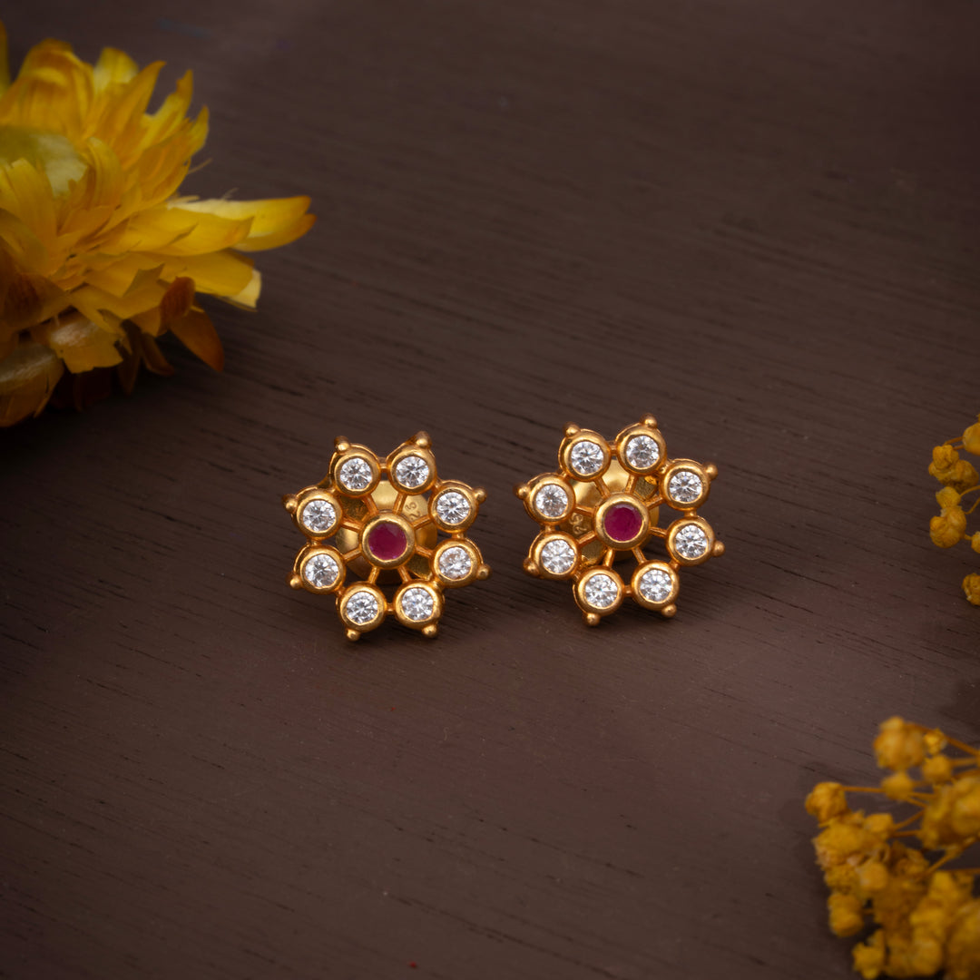 Lilynor Stud Earrings