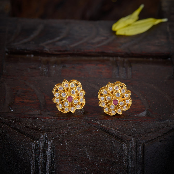 Squavia Studs
