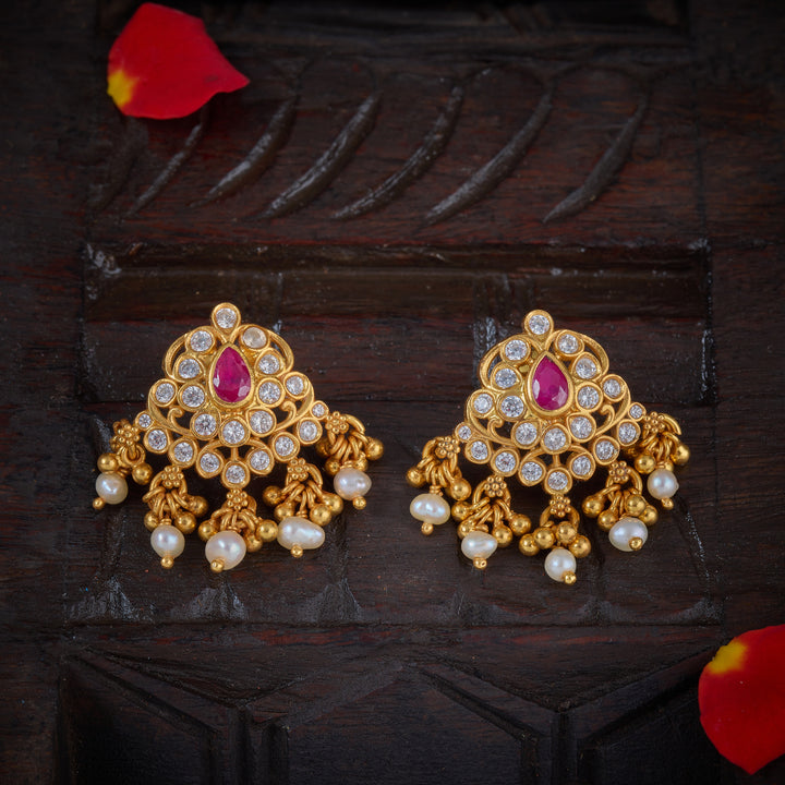 Pearlora Chand Studs