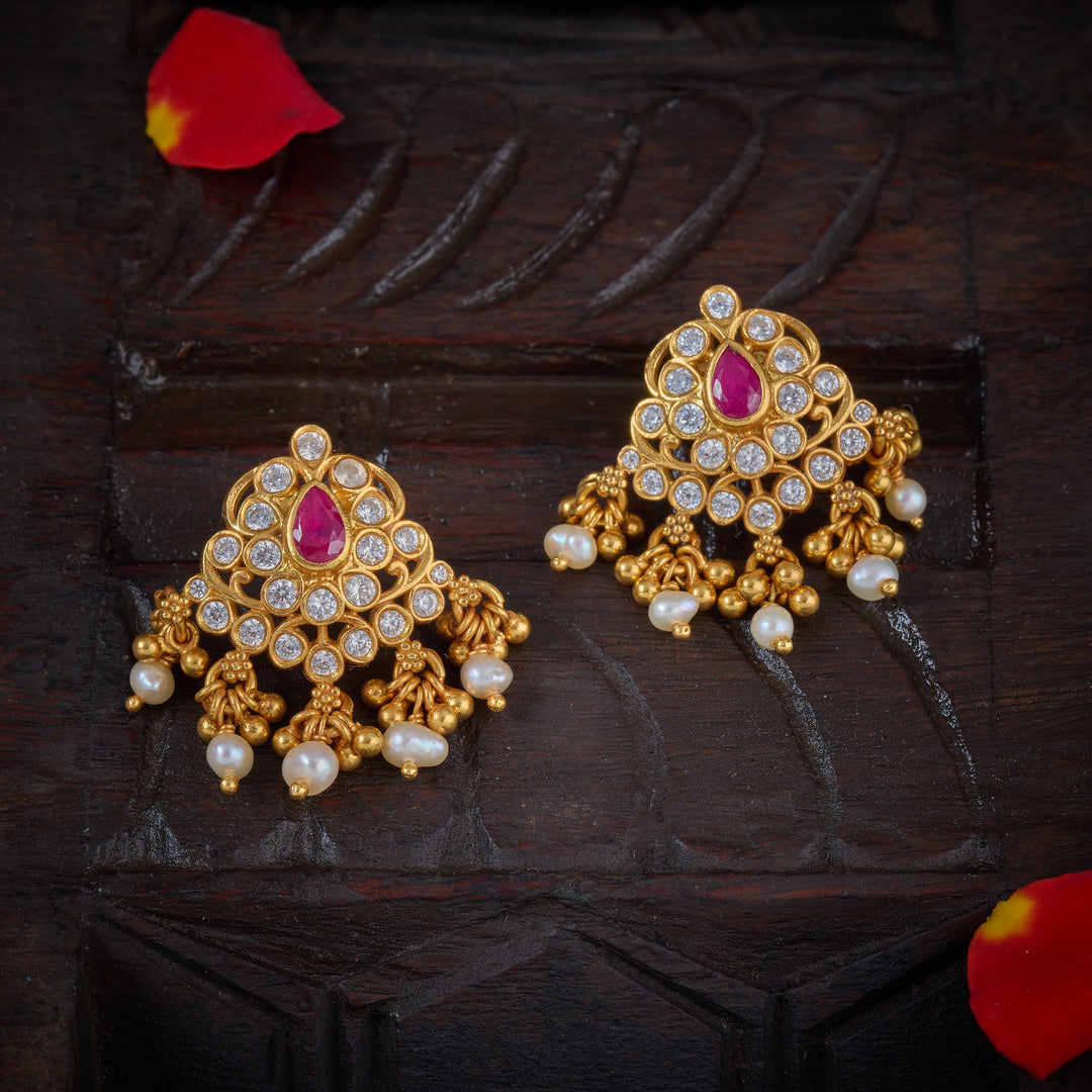 Pearlora Chand Studs