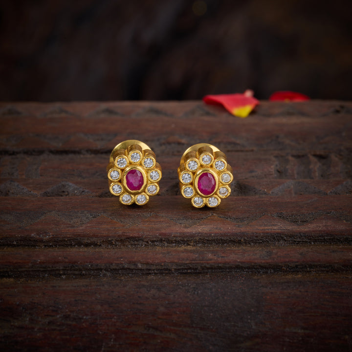 Ovallura Studs