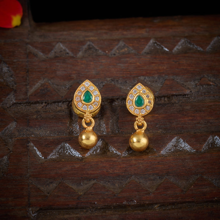 Pervida Studs