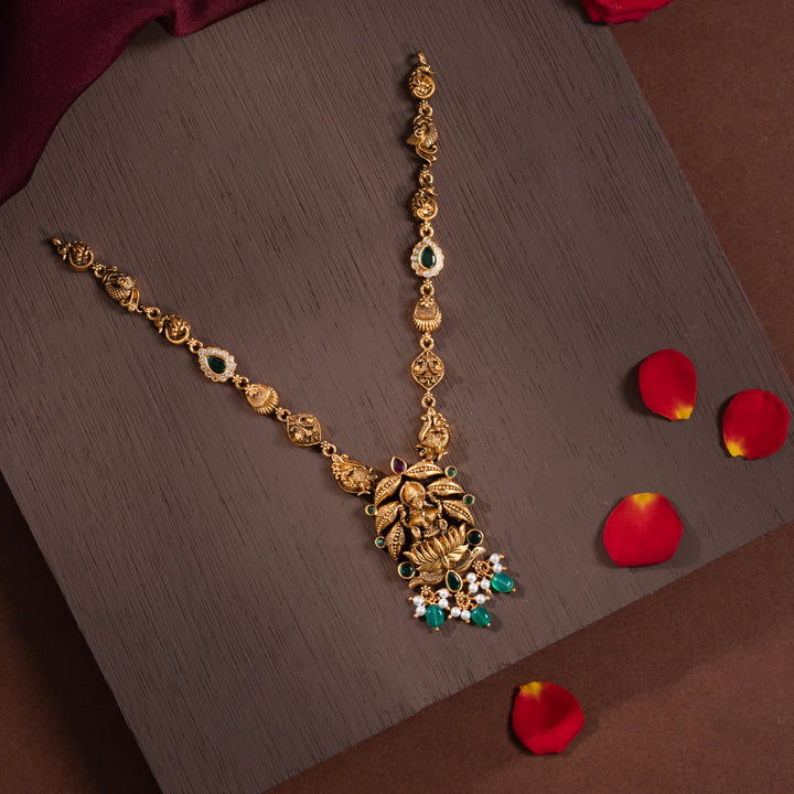 Vishweshwari Short Necklace