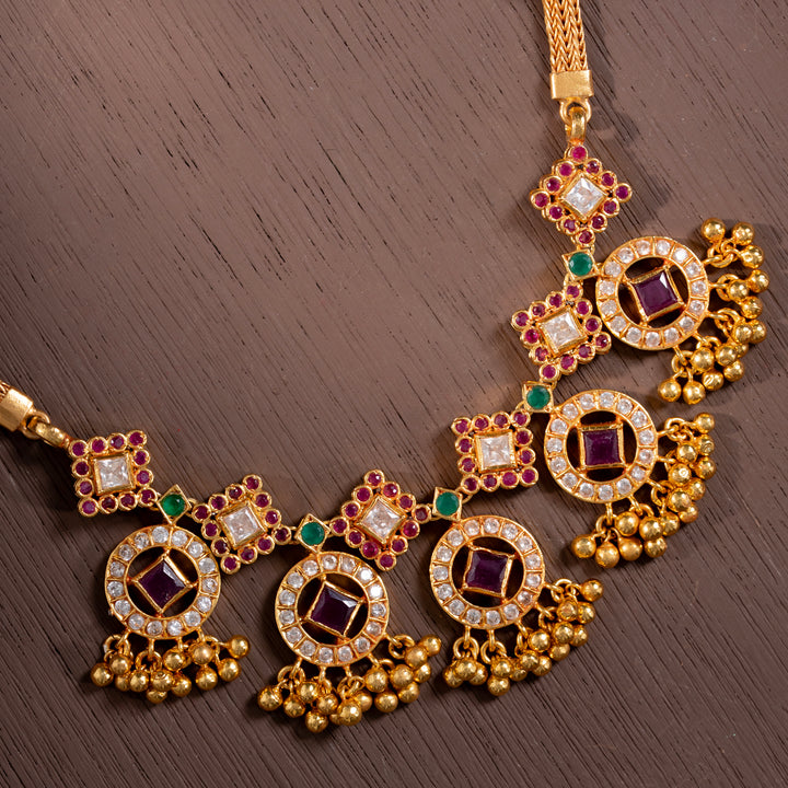 Prerna Phool Short Necklace