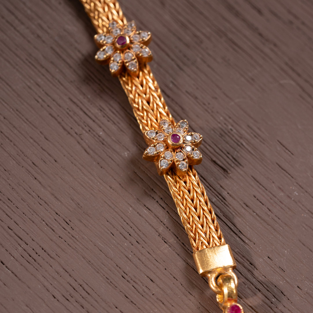 Prerna Phool Short Necklace