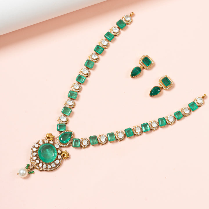Emerald of Windsor Necklace Set