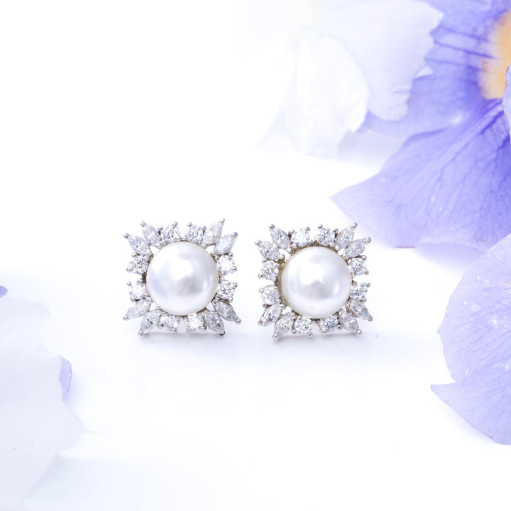 Sivara Pearl Studs