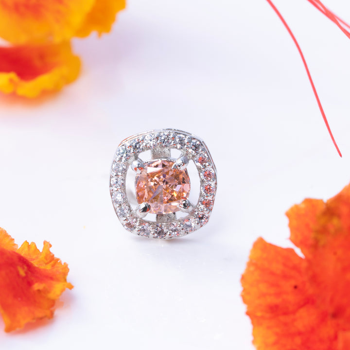 Nayana Gleam Stud Earrings