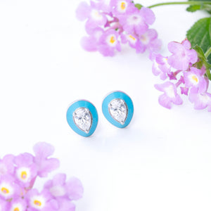 Enachic Stud Earrings