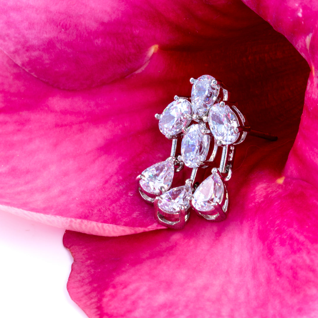 Ruhavia Dangling Earrings
