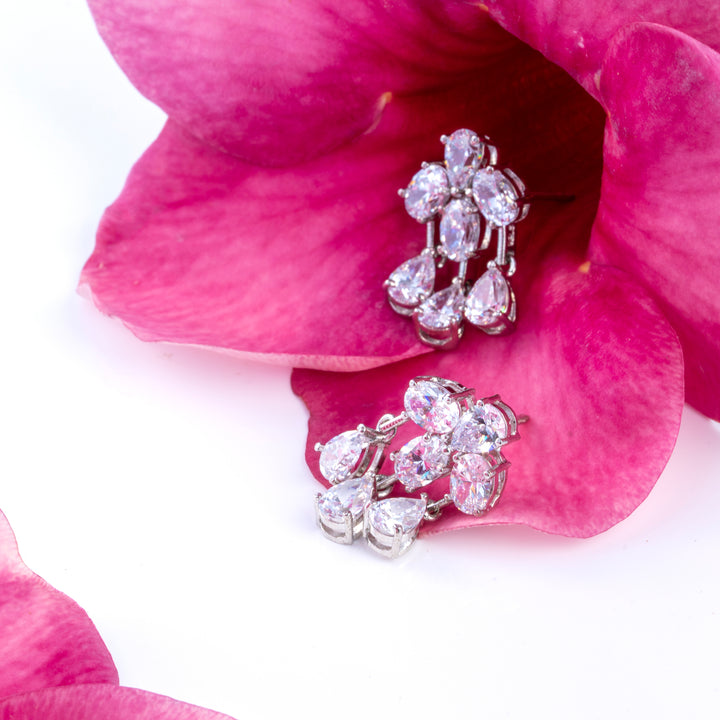 Ruhavia Dangling Earrings