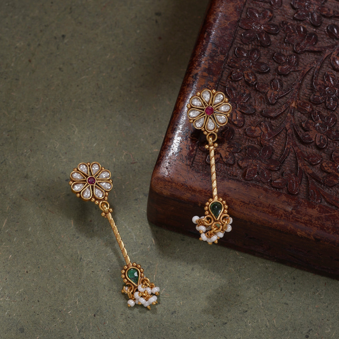 Kusumita Kalash Necklace Set