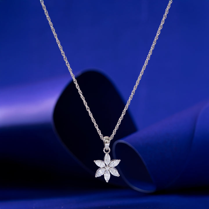 Chérie Blossom Chain Pendant