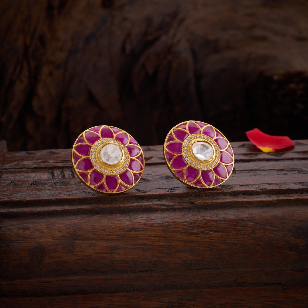 Manohara Studs