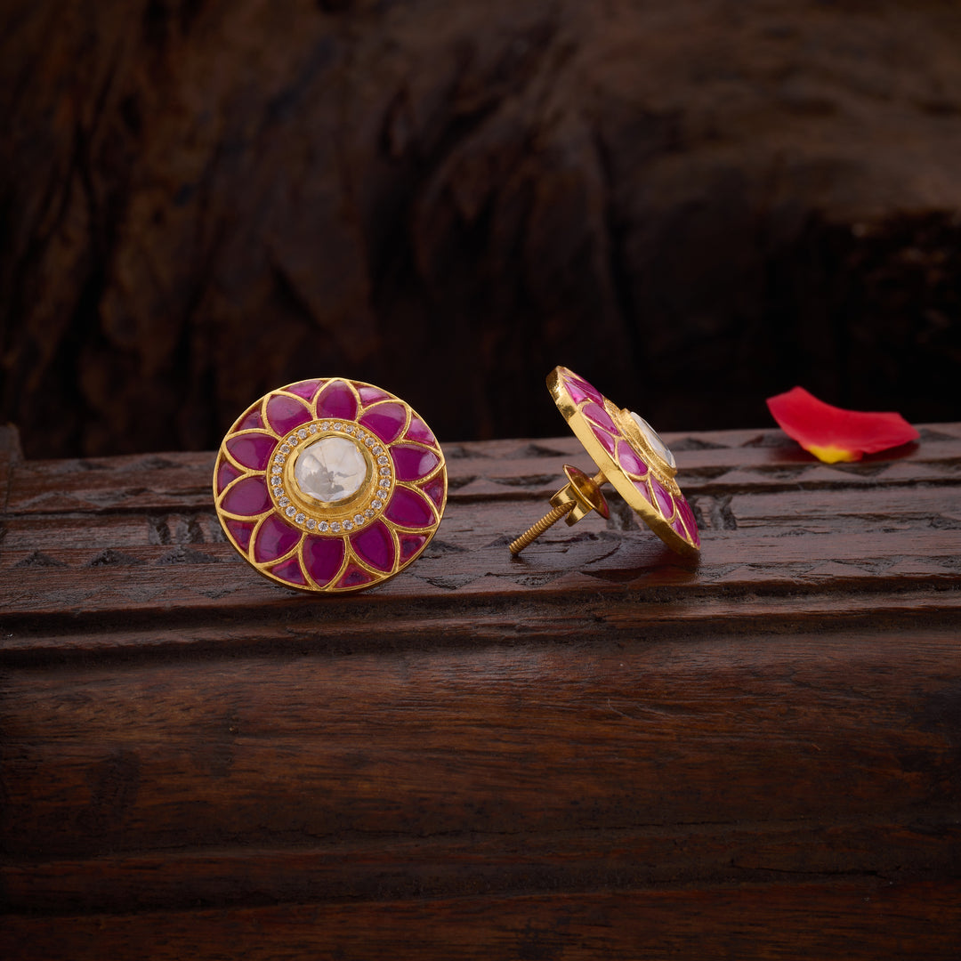 Manohara Studs